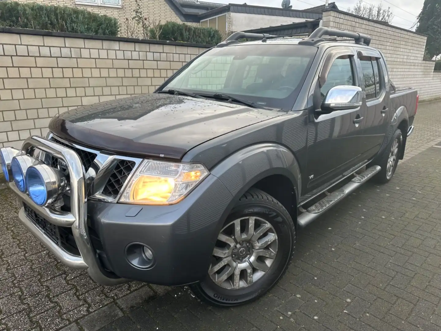 Nissan Navara *3,0 -DCi-V6-Pickup Double-Cab-4x4*Sch*Nav Szürke - 1