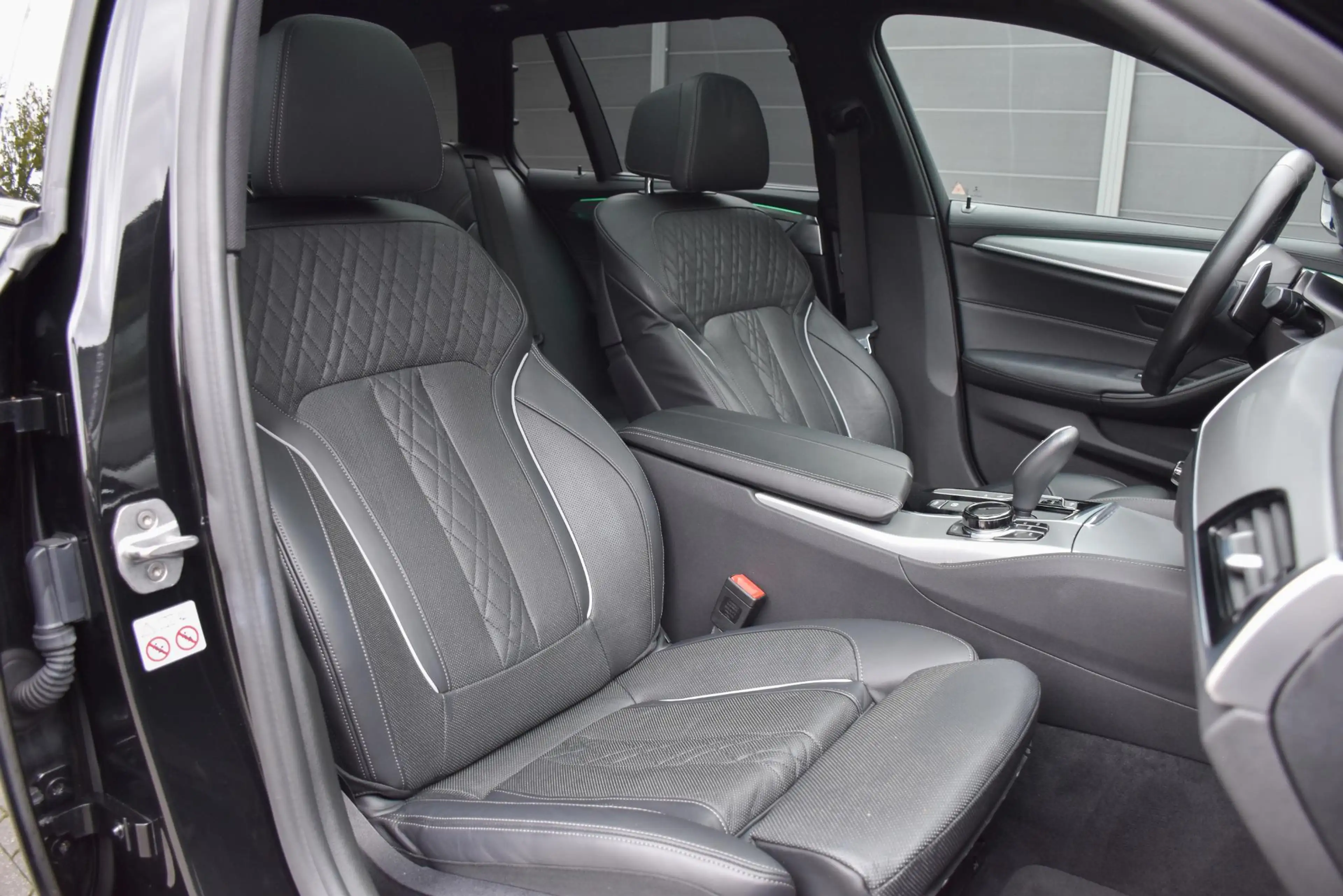BMW 540 5-serie Touring 540i xDrive M Sport | Bowers & Wil — photo 11