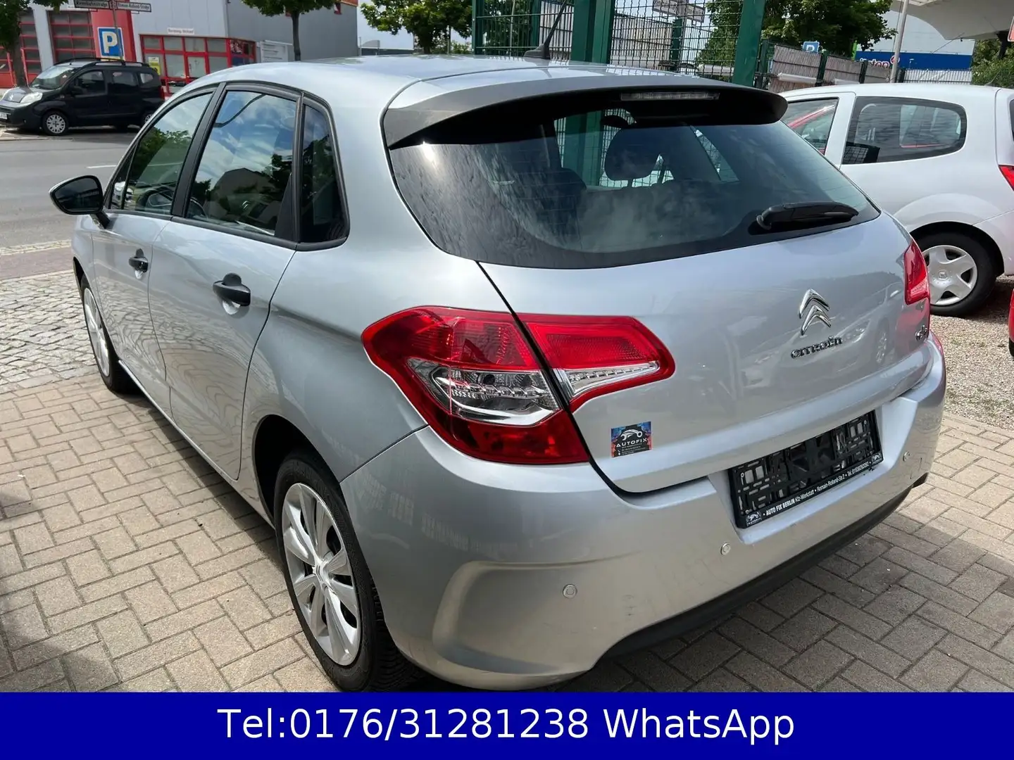 Citroen C4 Lim. 1.4 Attraction !! Tüv-Neu !! Klima !! Grau - 2
