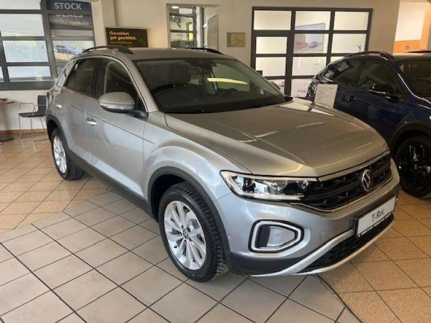 Volkswagen T-Roc Life Gris - 1