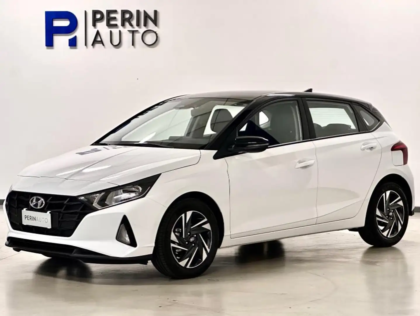 Hyundai i20 1.2 mpi Connectline 79cv mt Zwart - 1