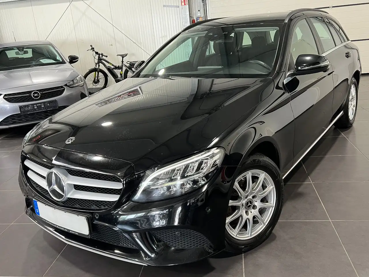 Mercedes-Benz C 200