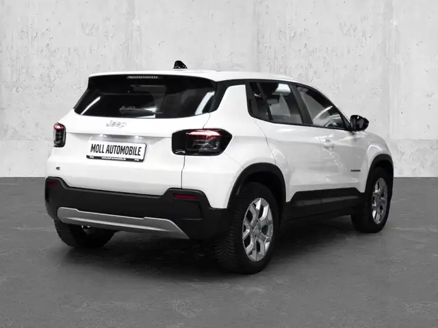 Jeep Avenger view 2