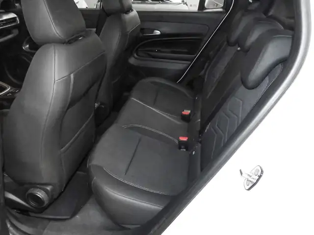 Jeep Avenger view 14