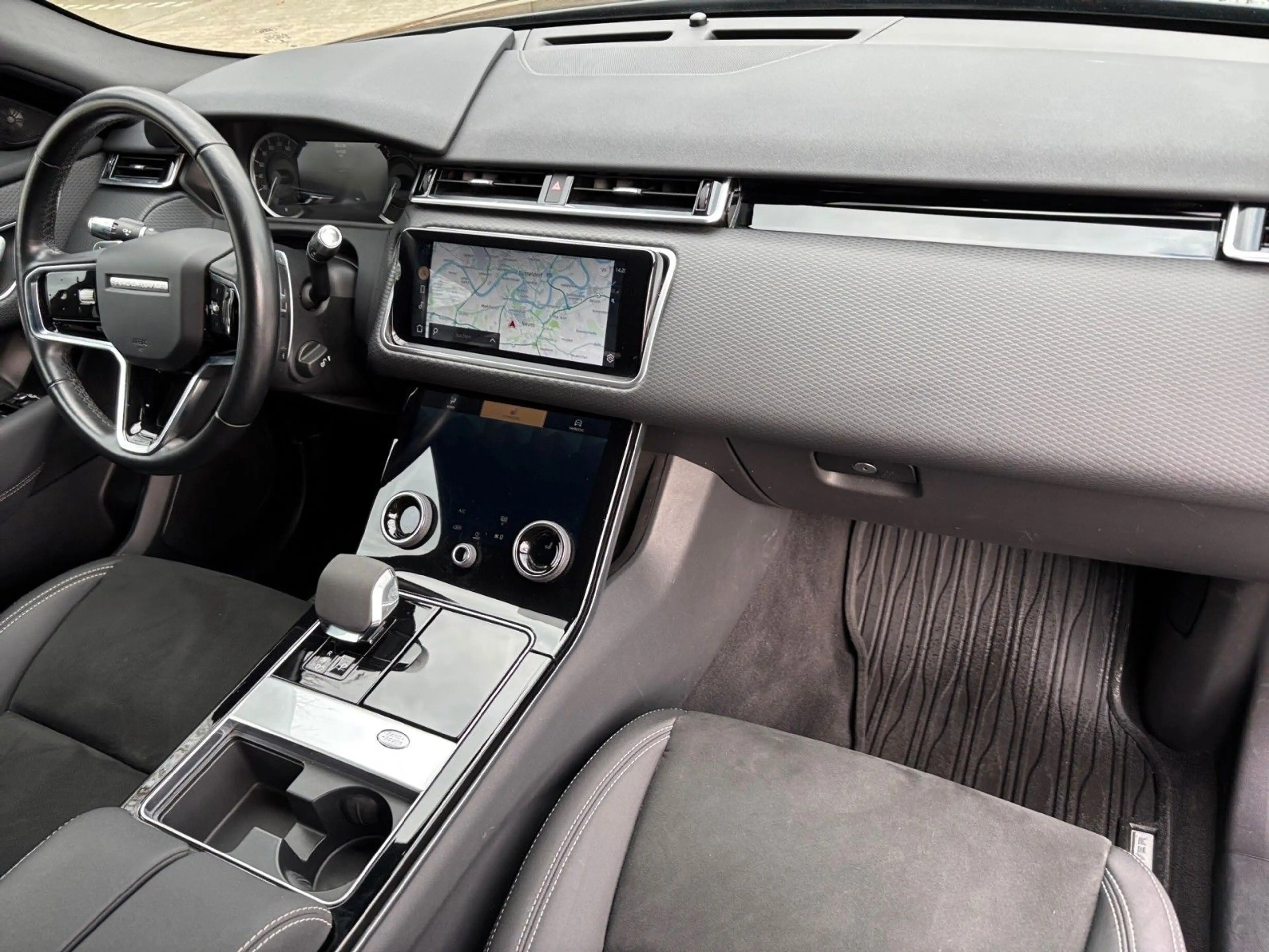 Land Rover Range Rover Velar /Navi/LED/360View/FSE/SHZ/DAB — photo 12
