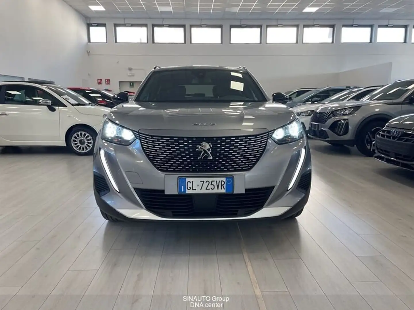 Peugeot 2008 motore elettrico 136 CV Allure - 2