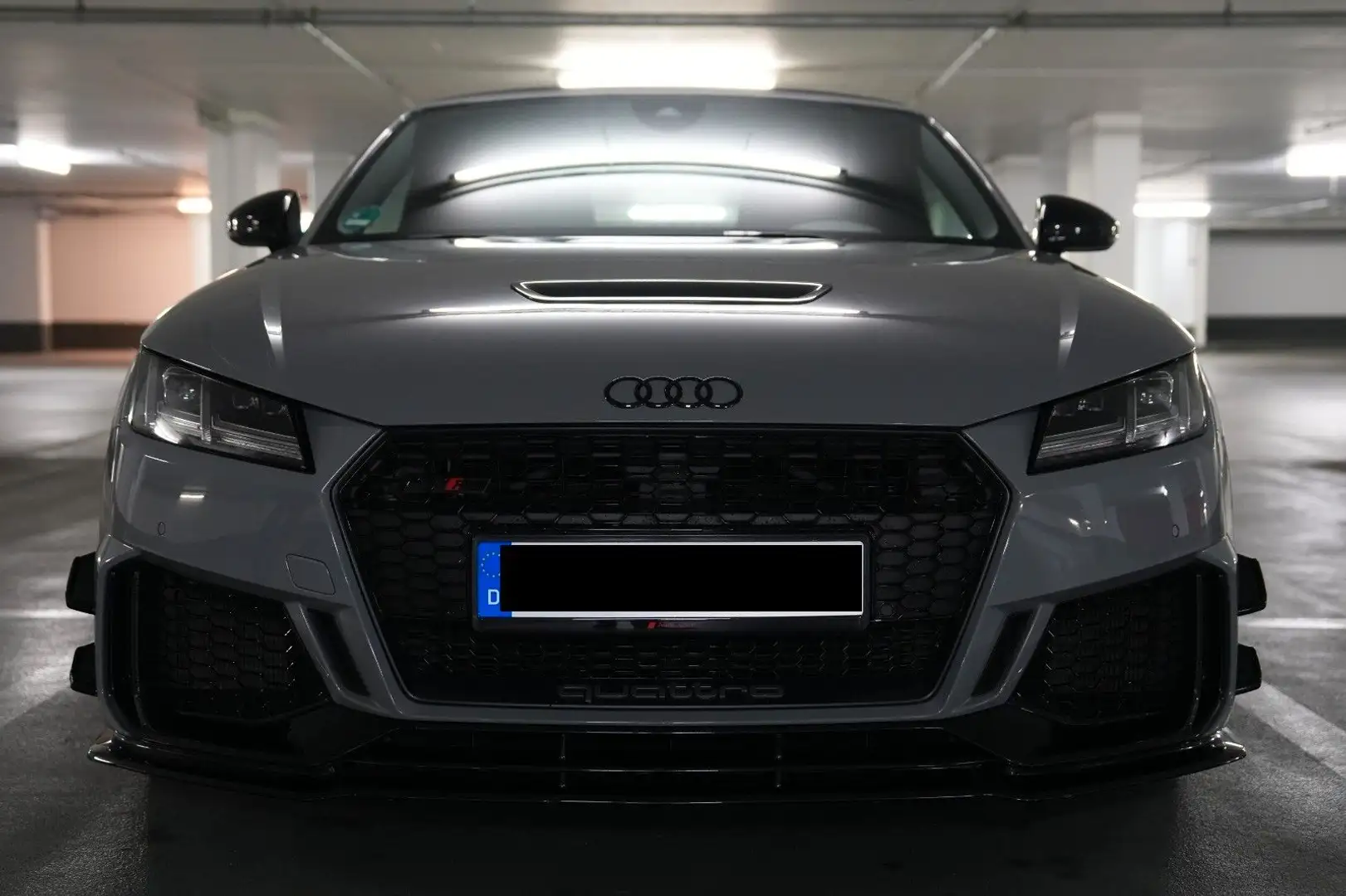 Audi TT RS Grau - 2