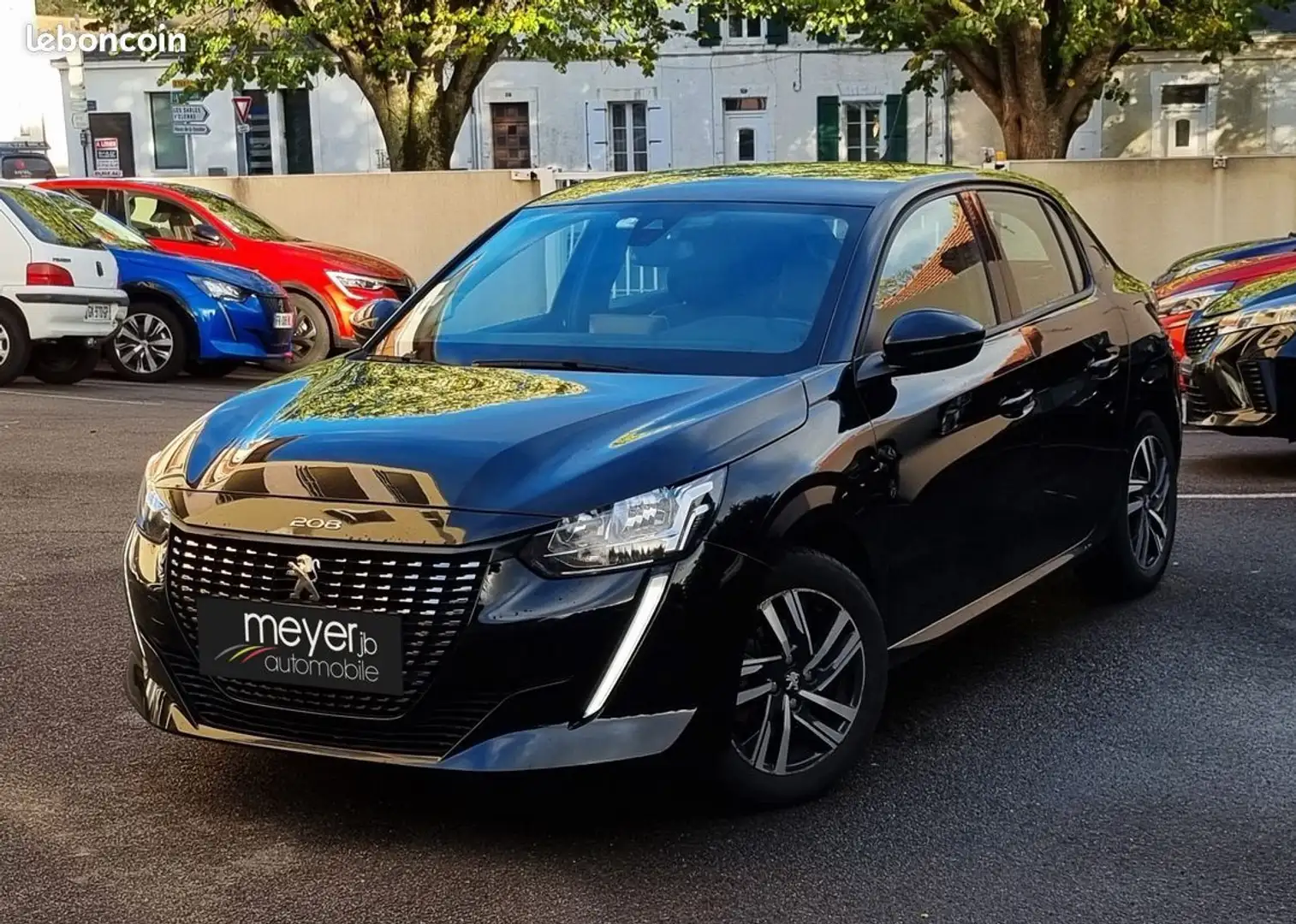 Peugeot 208 allure 1.5 hdi 100cv Schwarz - 1