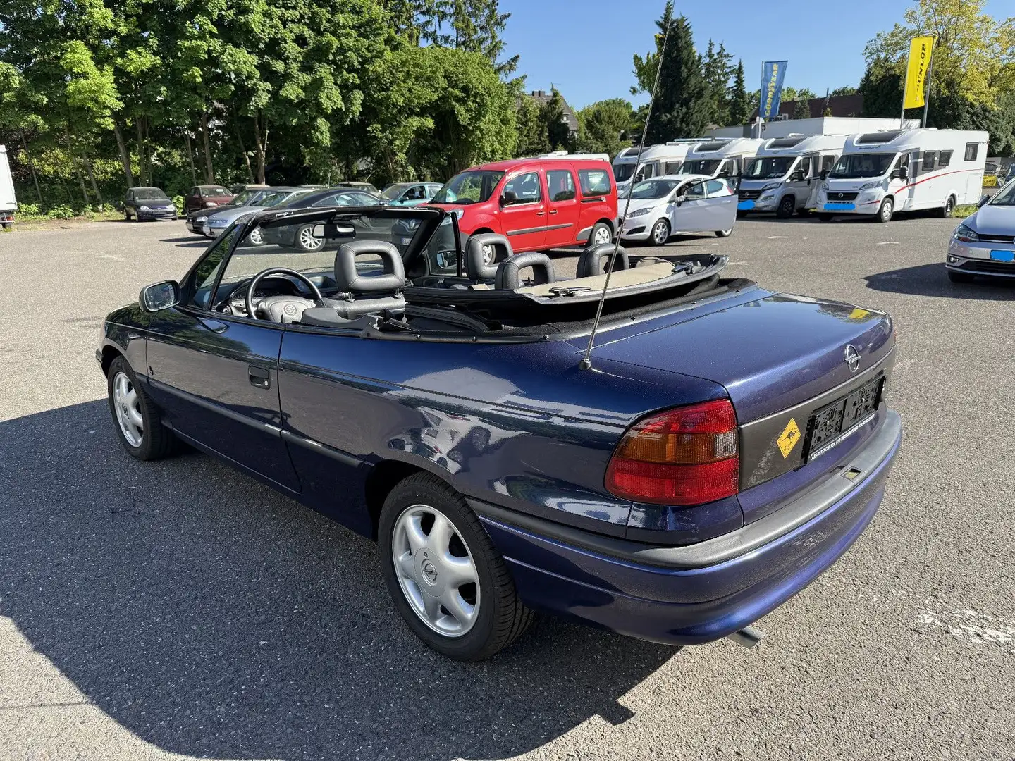 Opel Astra 1.8 16V Bertone Edition mit neuem Tüv Blau - 2