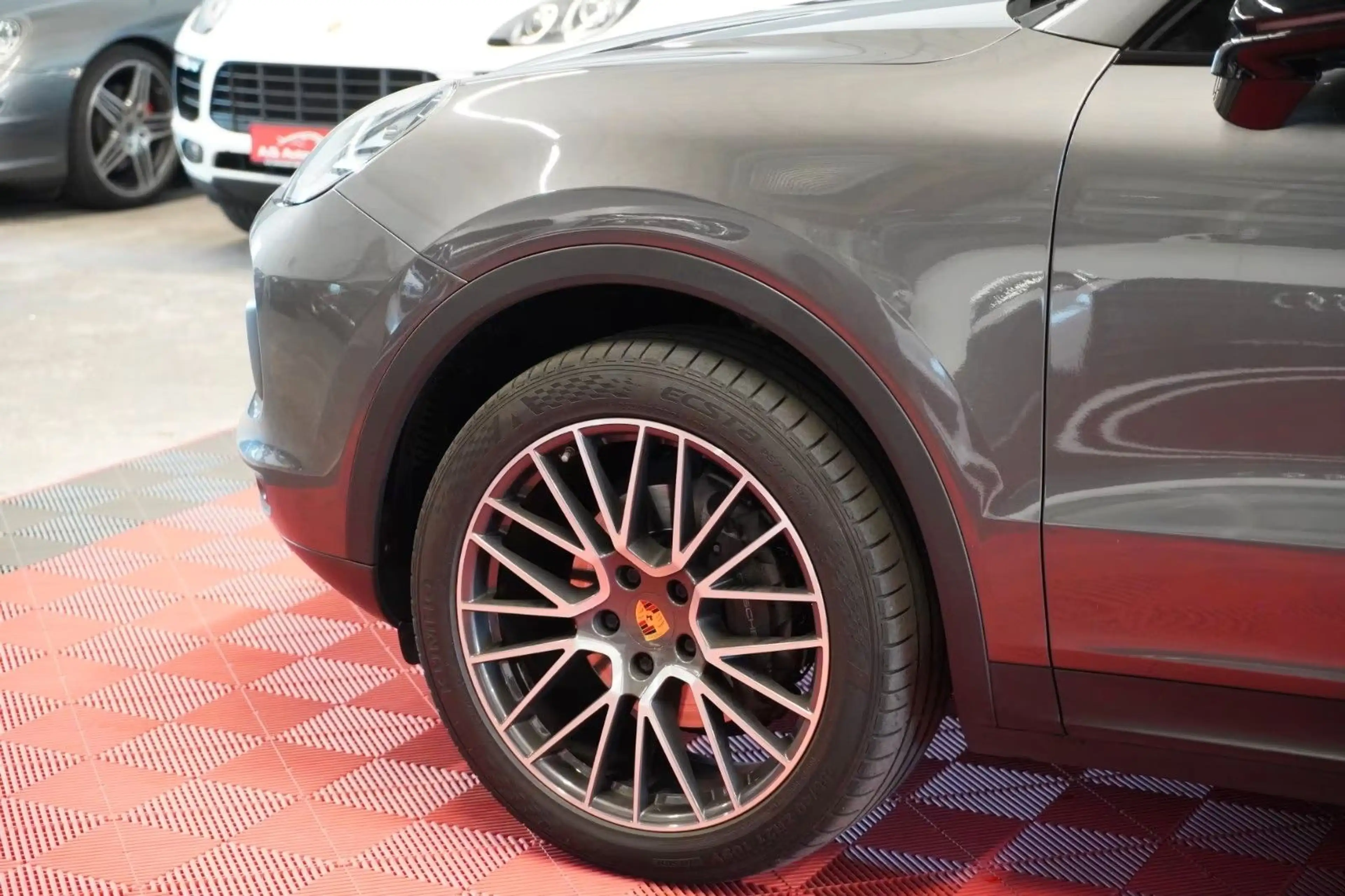 Porsche Cayenne 3.0 V6 Unfallfrei*LED*Acc*Spur*360°Cam* — photo 12