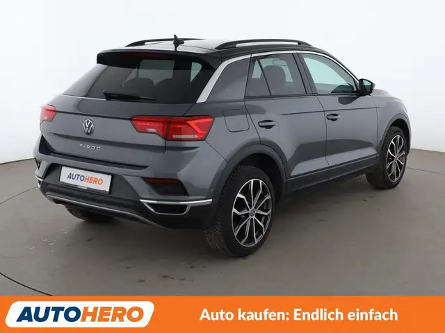 Volkswagen T-Roc view 6