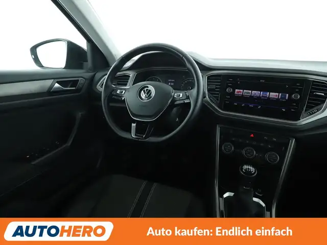 Volkswagen T-Roc view 13