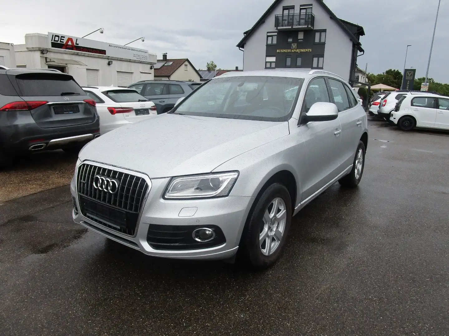 Audi Q5 2.0 TDI  quattro*NAVI*XENON*AHK*PDC* Silber - 1