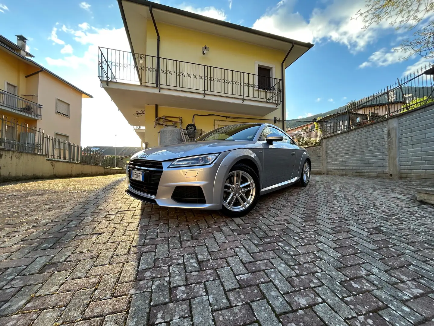Audi TT Coupe 2.0 tdi ultra S line - 1