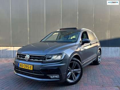 Volkswagen Tiguan 2.0 TSI 4Motion R-Line * Pano * Led * Virtual Dash