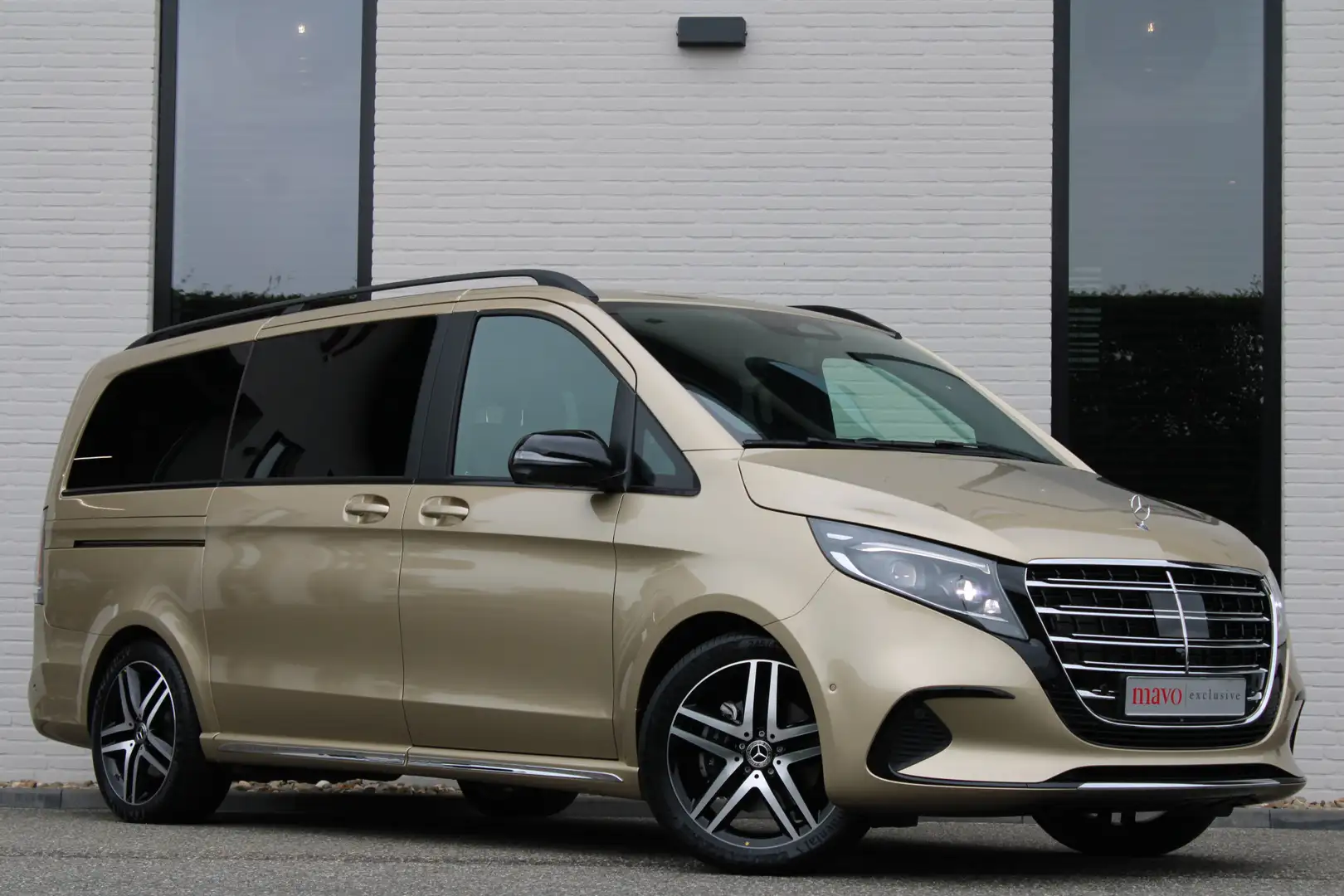Mercedes-Benz V 300 Benzine!! / Lang / Exclusive / DC / Burmester / El Goud - 1