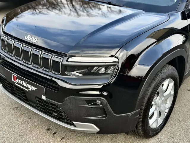 Jeep Avenger view 4