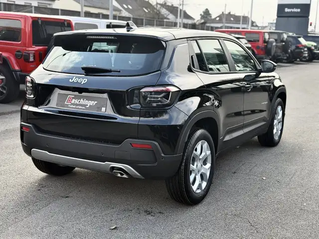 Jeep Avenger view 8