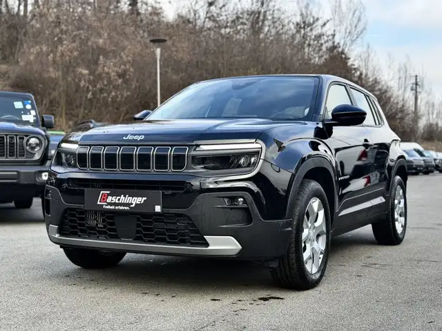 Jeep Avenger view 3
