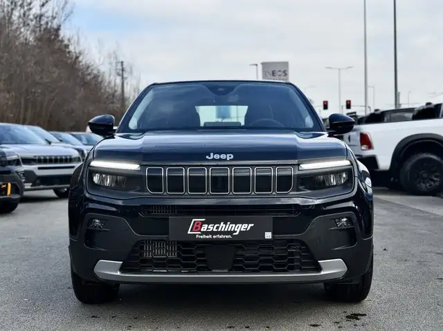 Jeep Avenger view 2
