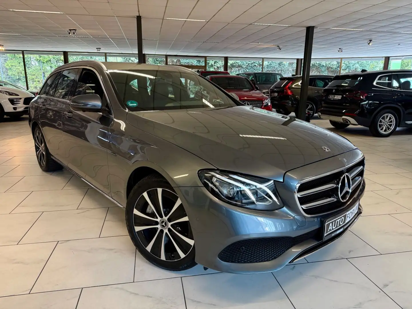 Mercedes-Benz E 300 de T LEDER MEMORY 360CAM SHZ NAVI LEDER Grau - 2