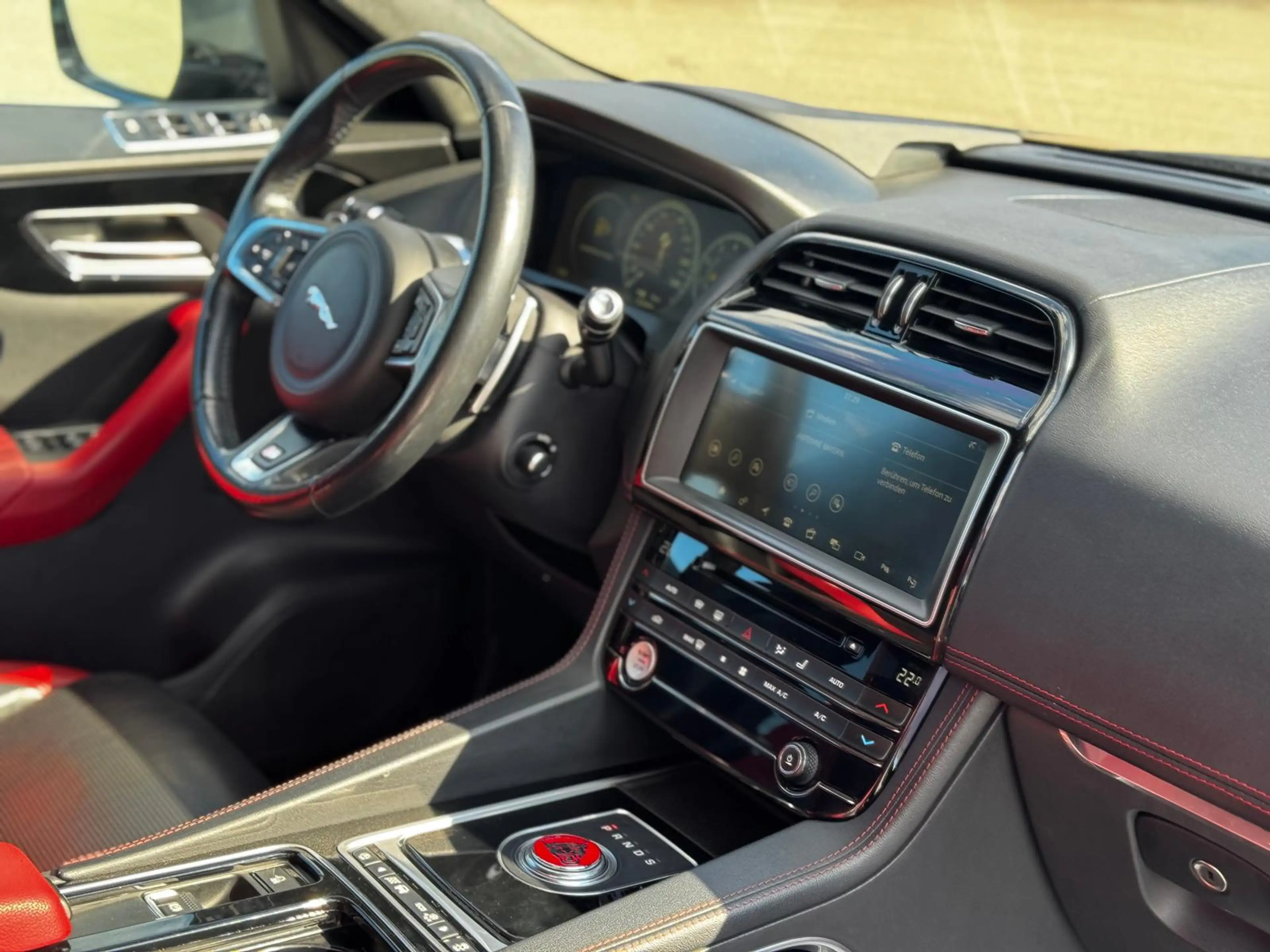 Jaguar F-Pace S AWD LED/HeadUp/Keyless/Memory/Standheiz — photo 10