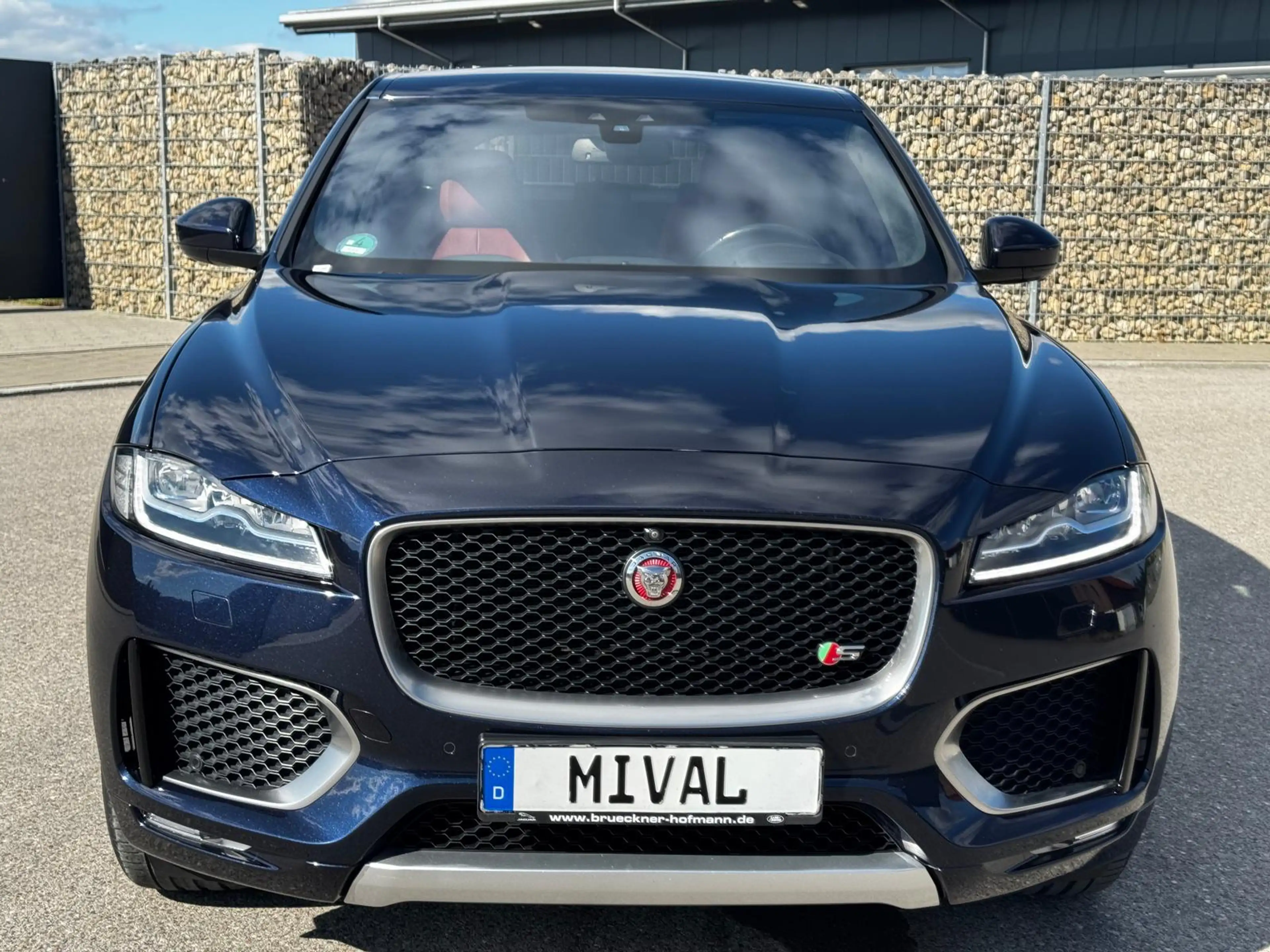 Jaguar F-Pace S AWD LED/HeadUp/Keyless/Memory/Standheiz — photo 2