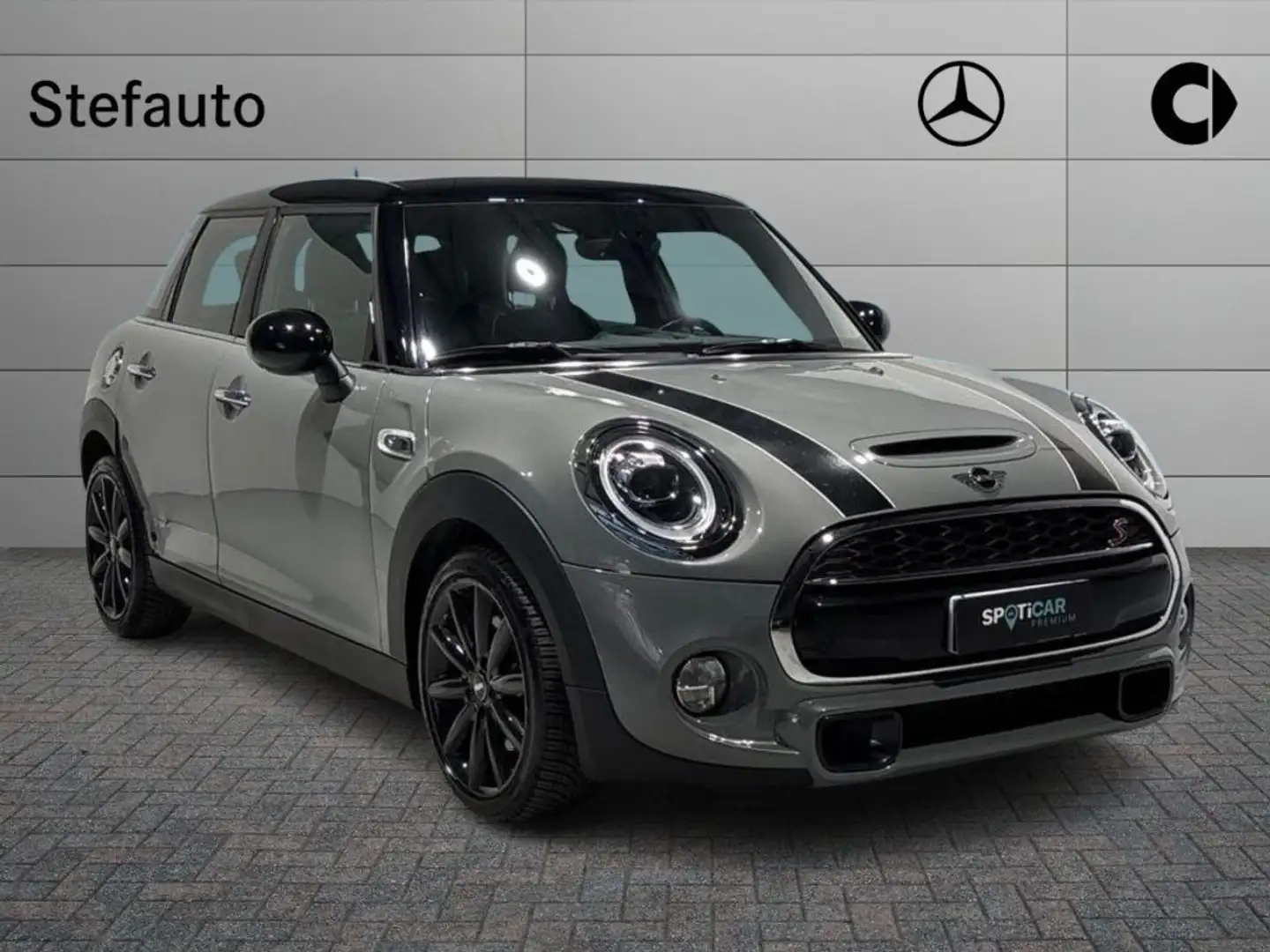 MINI Cooper SD 2.0 Cooper SD aut. Boost 5 porte Šedá - 1