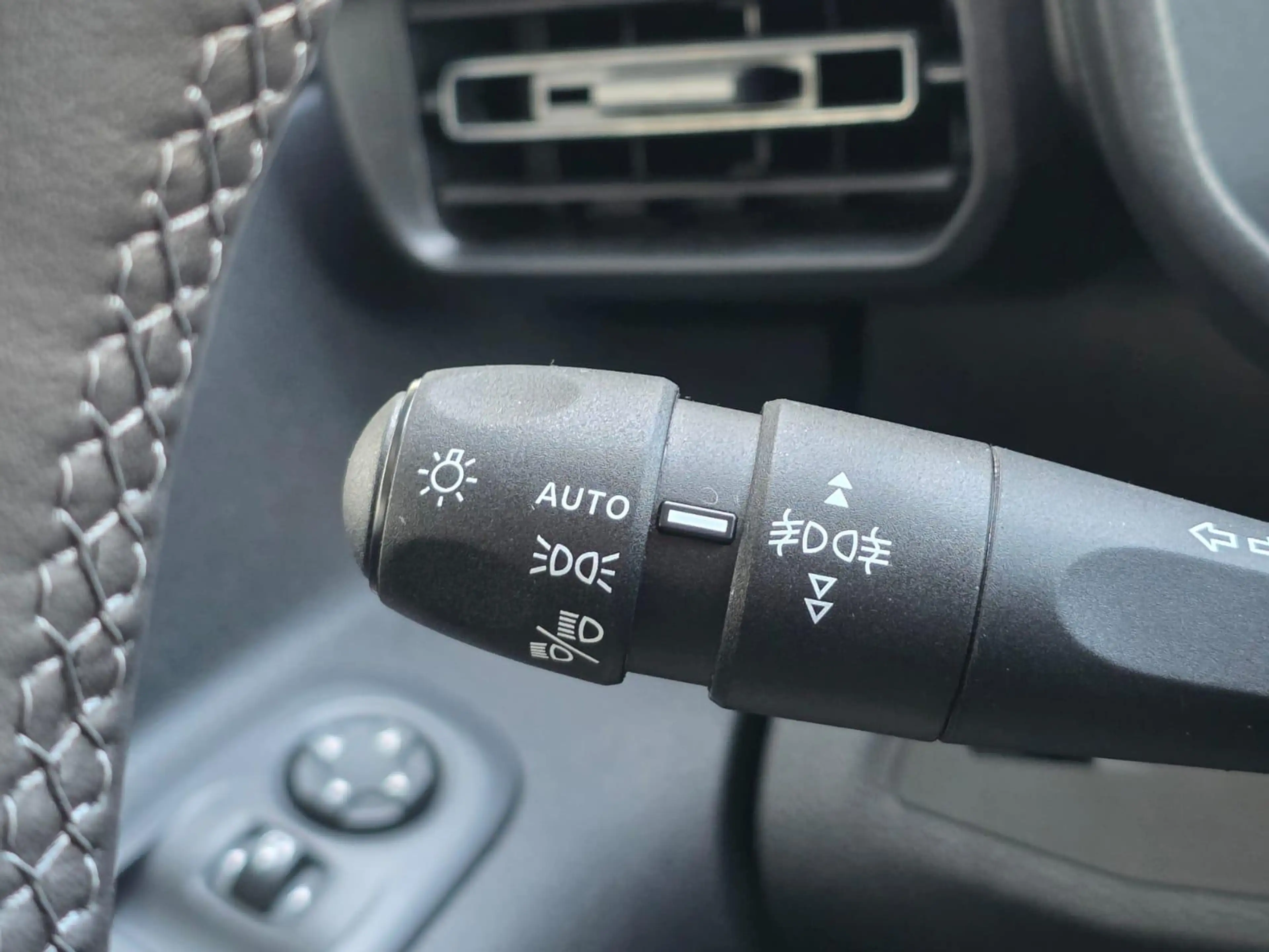 Opel Combo-e Electric 136 L1 50kWh Stoel en Stuur verwarming | — photo 14