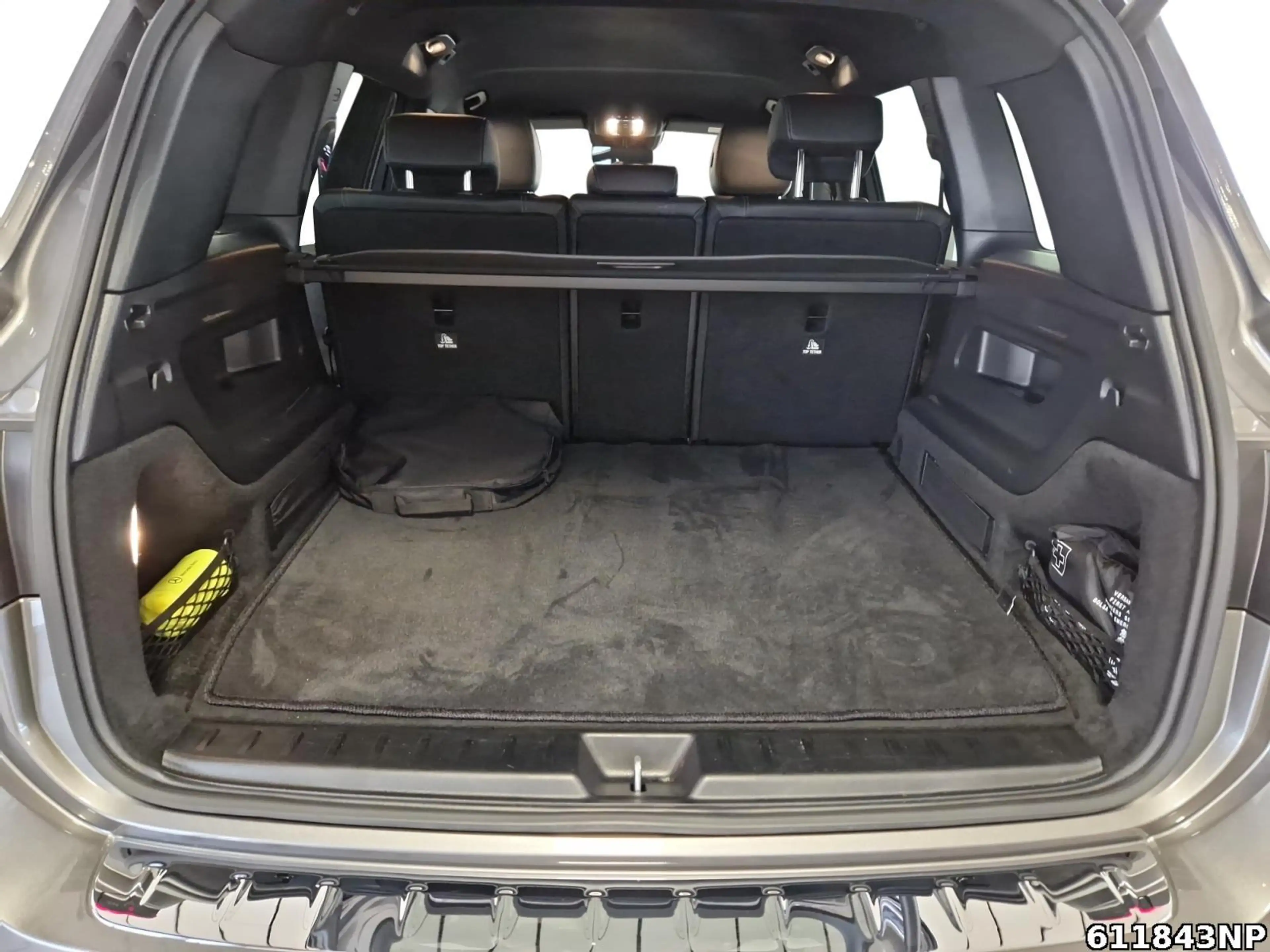 Mercedes-Benz EQB 250 Progressive Night Distronic Adv. Sound — photo 6