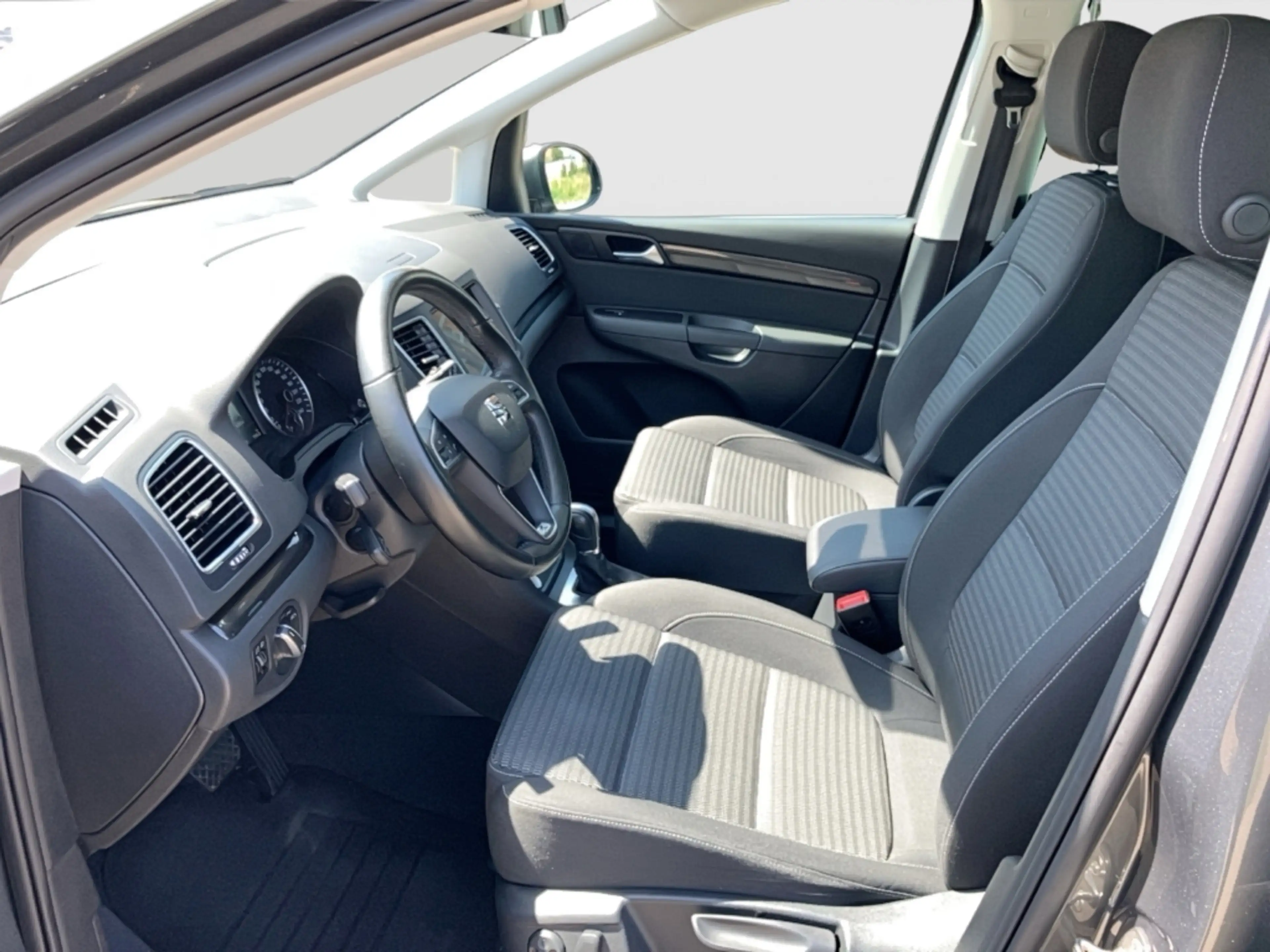 SEAT Alhambra XCELLENCE 2.0TDI DSG 7-SITZER EL.TÜRE+HECKKLAPPE P — photo 9