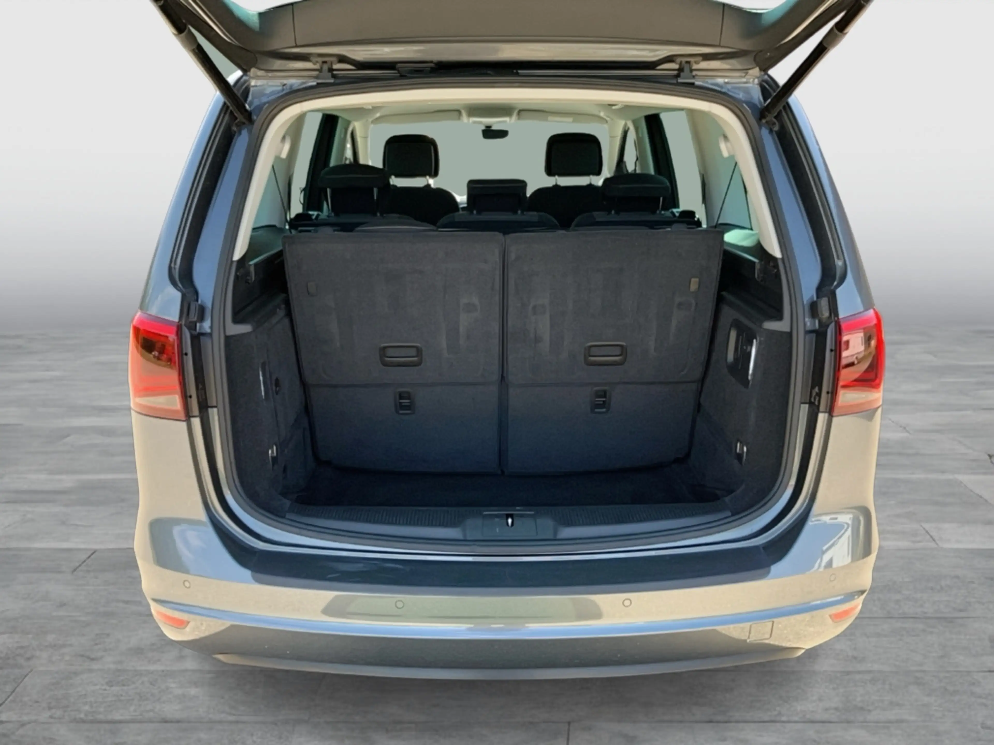 SEAT Alhambra XCELLENCE 2.0TDI DSG 7-SITZER EL.TÜRE+HECKKLAPPE P — photo 13