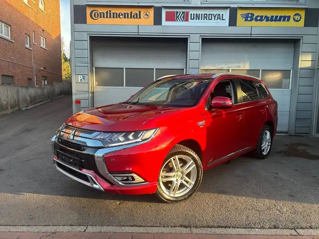 Mitsubishi Outlander Outlander PHEV 2.4i 4WD Business Edition - Très beau! Garantie