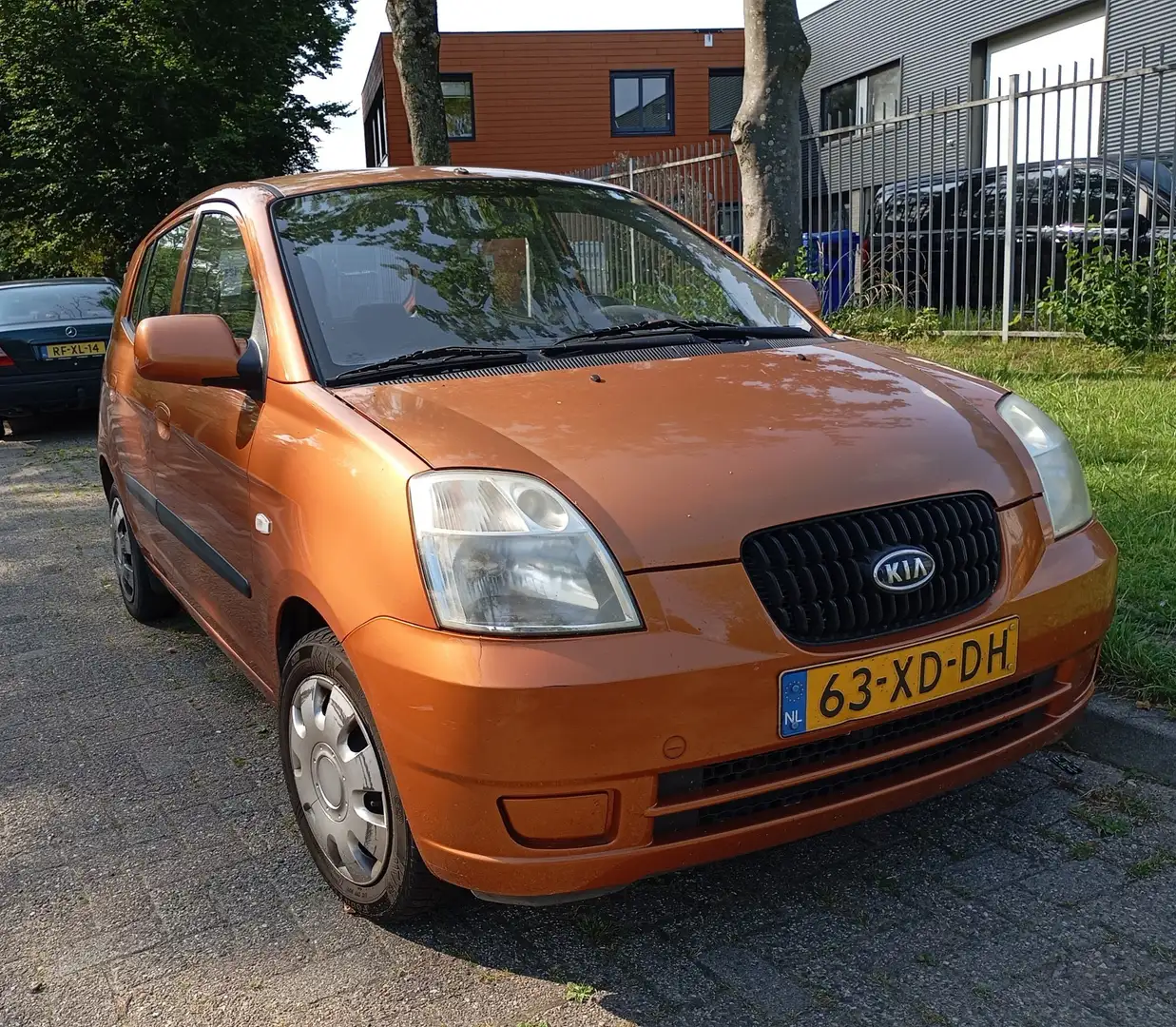 Kia Picanto 1.1 LX - 1