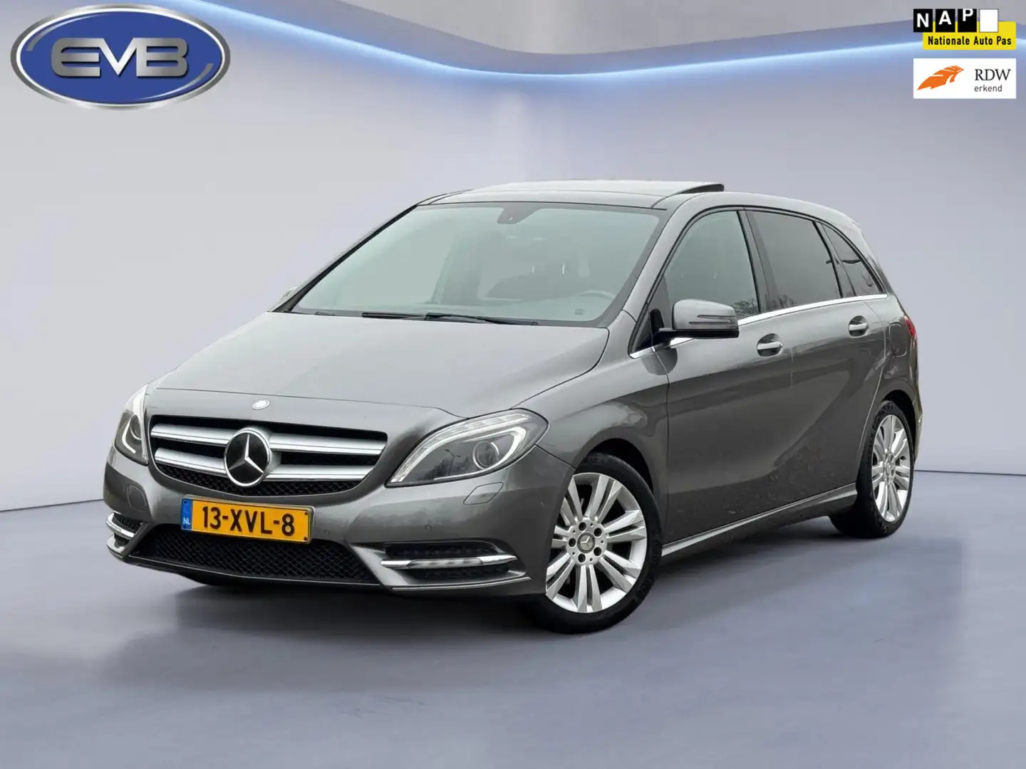 Mercedes-Benz B 200 Ambition AUTOMAAT 156 pk, camera,electrisch bedien Grijs - 1