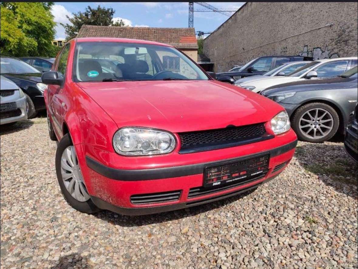 Second hand Volkswagen Golf 1.6