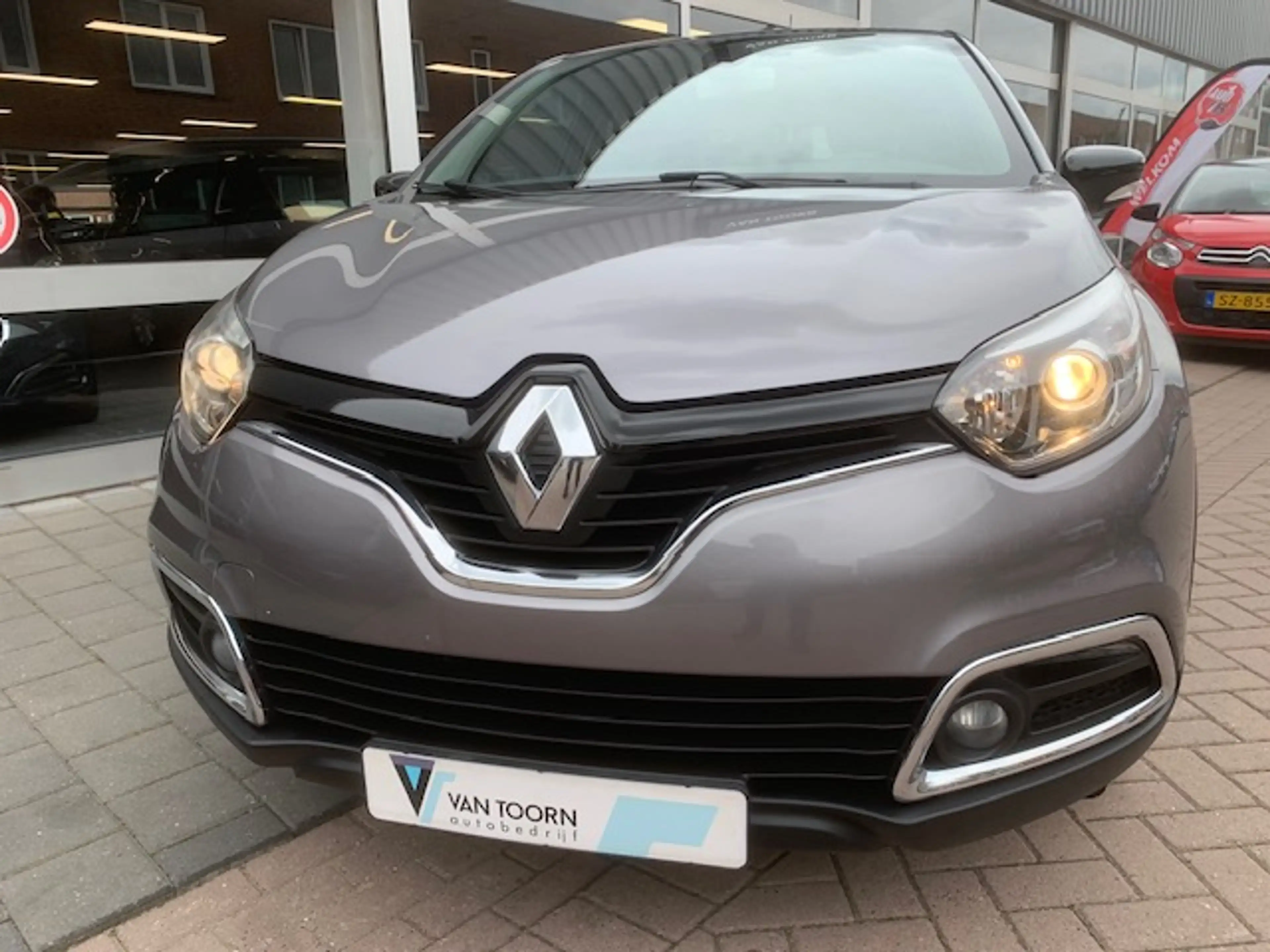 Renault Captur 0.9 TCe Dynamique, navigatie, achteruitcamera . — photo 2