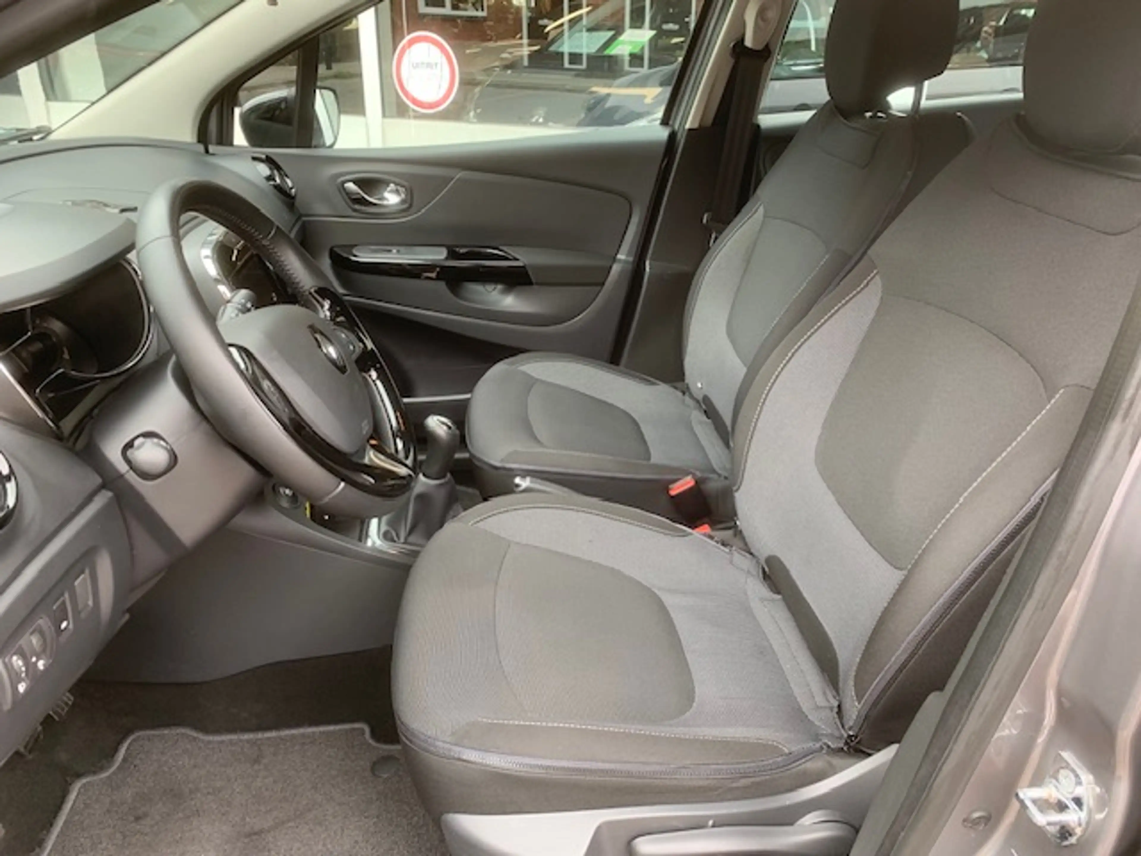 Renault Captur 0.9 TCe Dynamique, navigatie, achteruitcamera . — photo 6