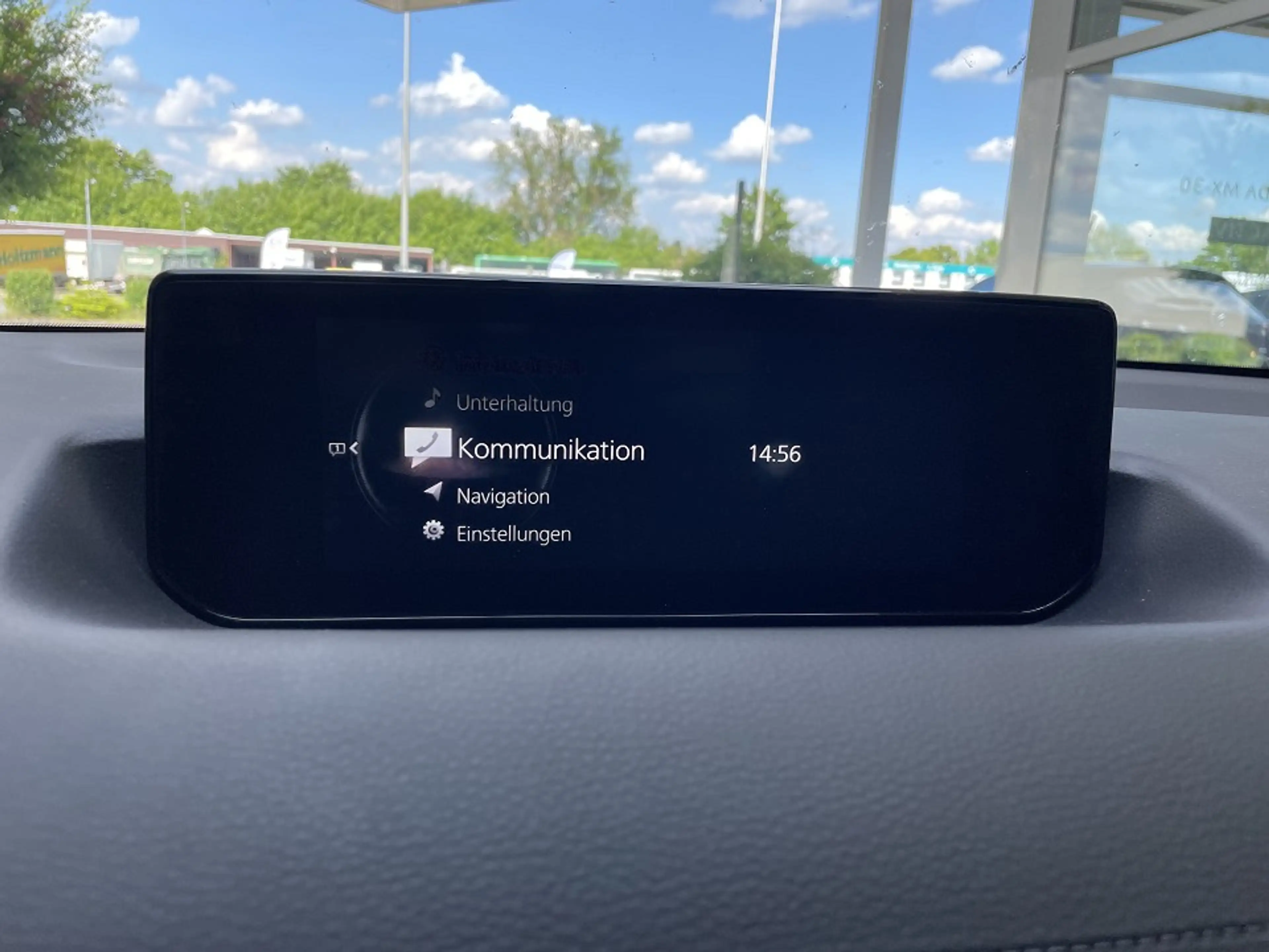 Mazda MX-30 e-SKYACTIV R-EV Advantage — photo 8