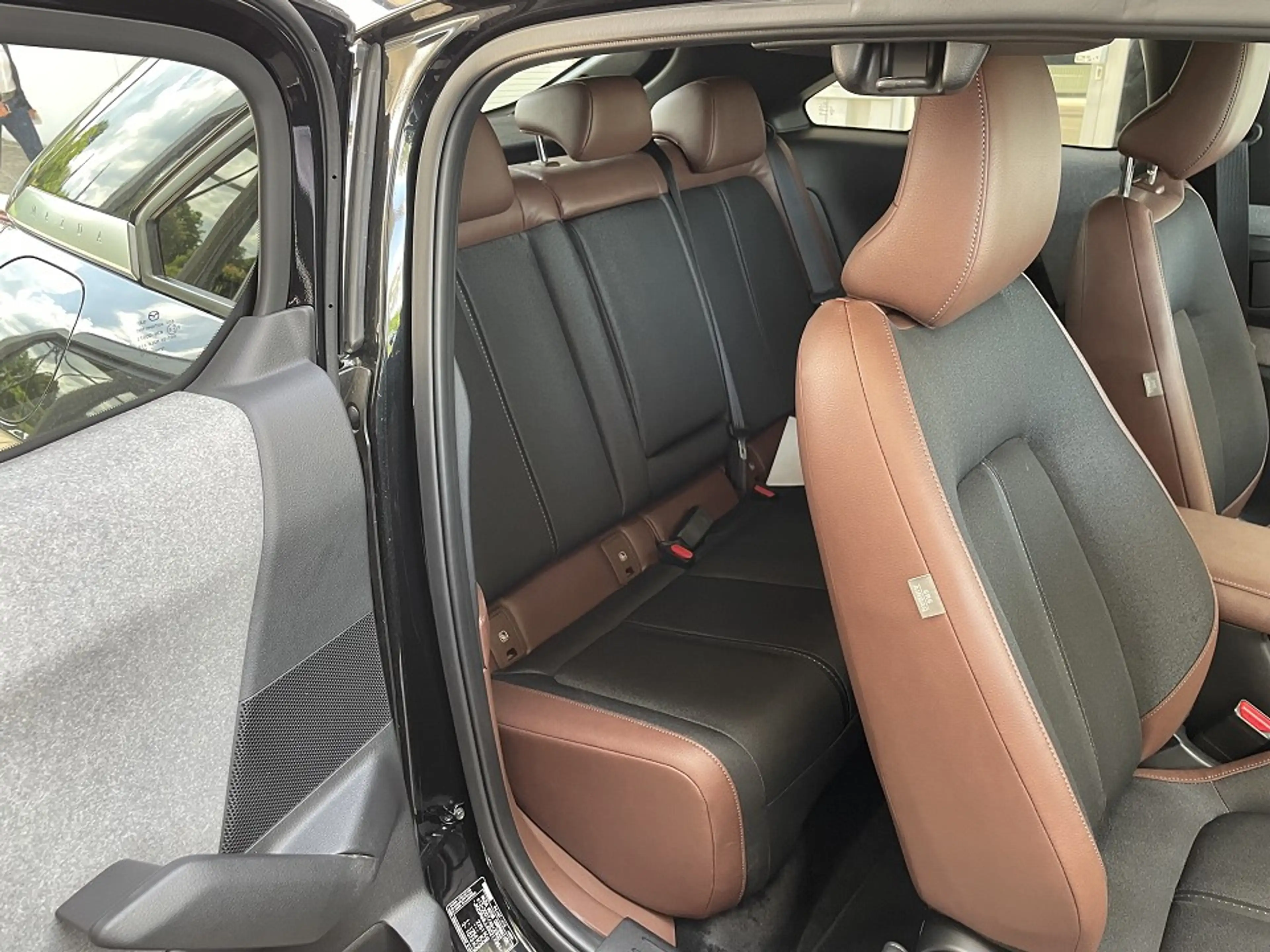 Mazda MX-30 e-SKYACTIV R-EV Advantage — photo 13