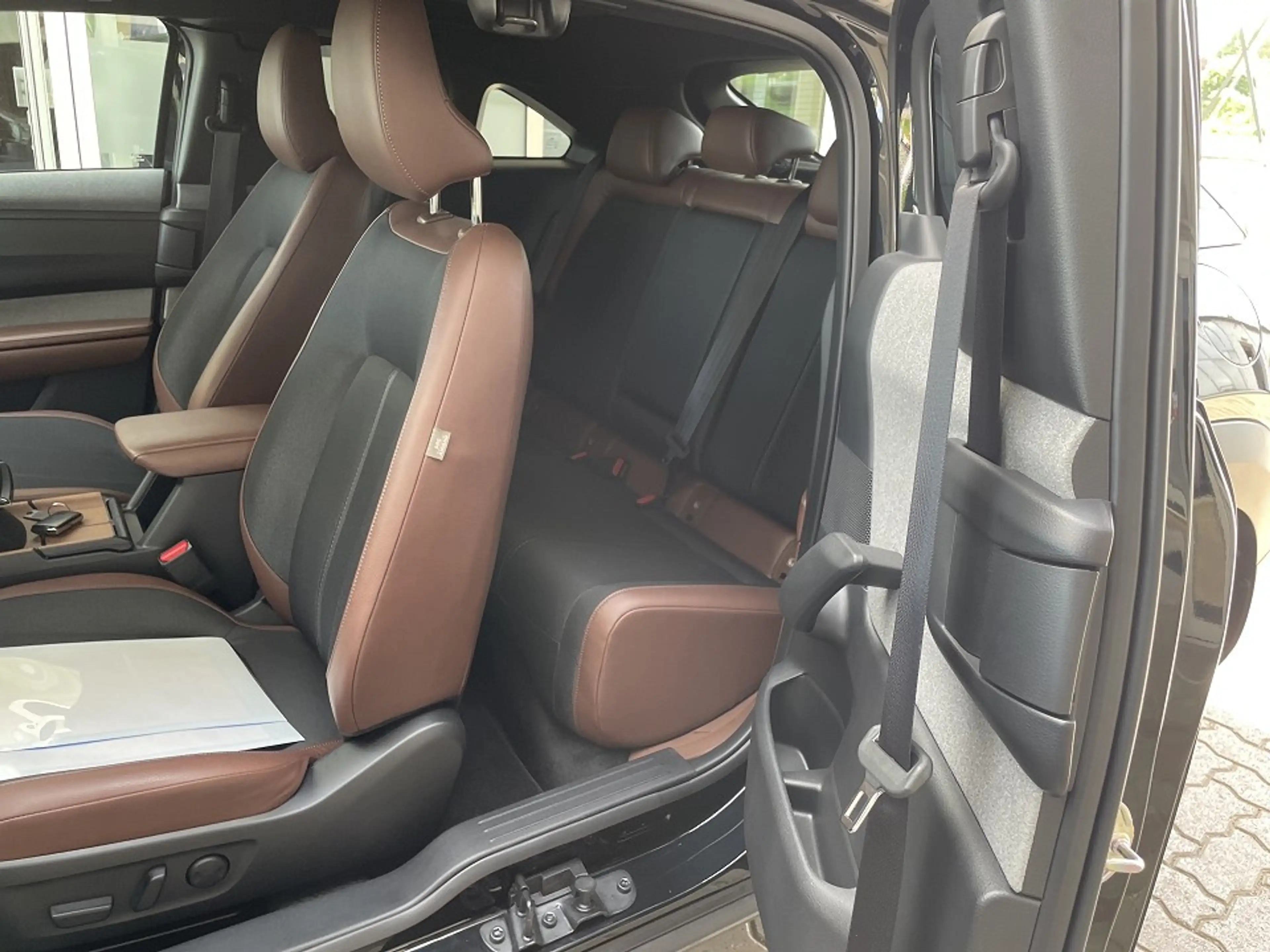 Mazda MX-30 e-SKYACTIV R-EV Advantage — photo 11