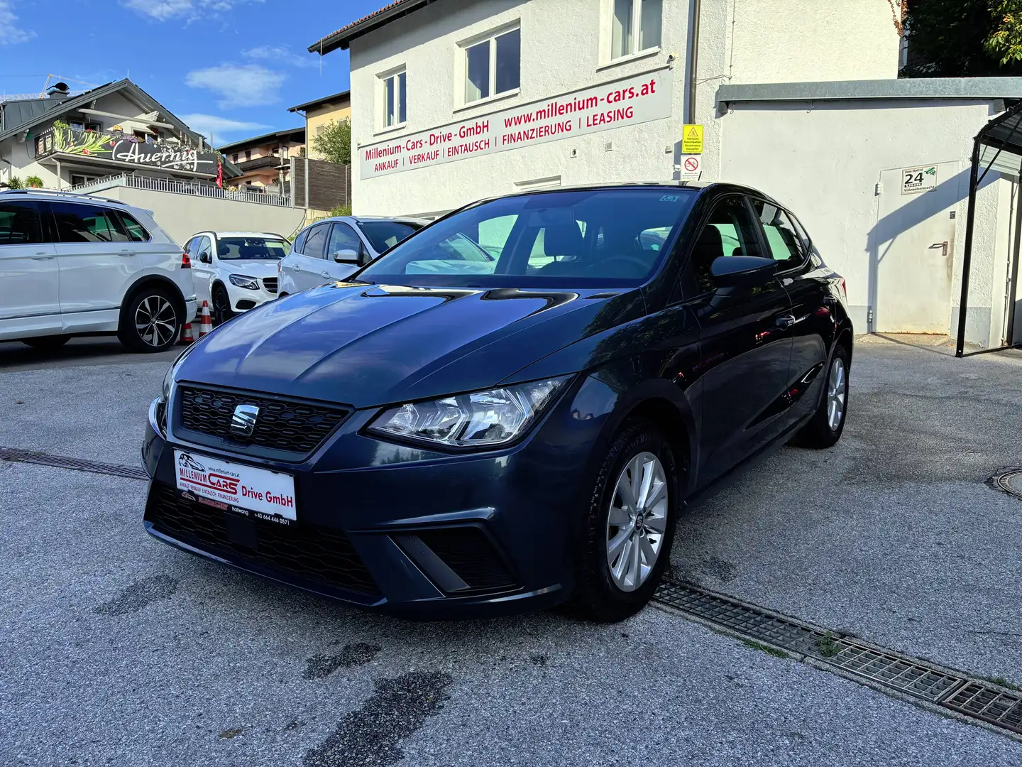 SEAT Ibiza 1,0 Cool Grau - 1