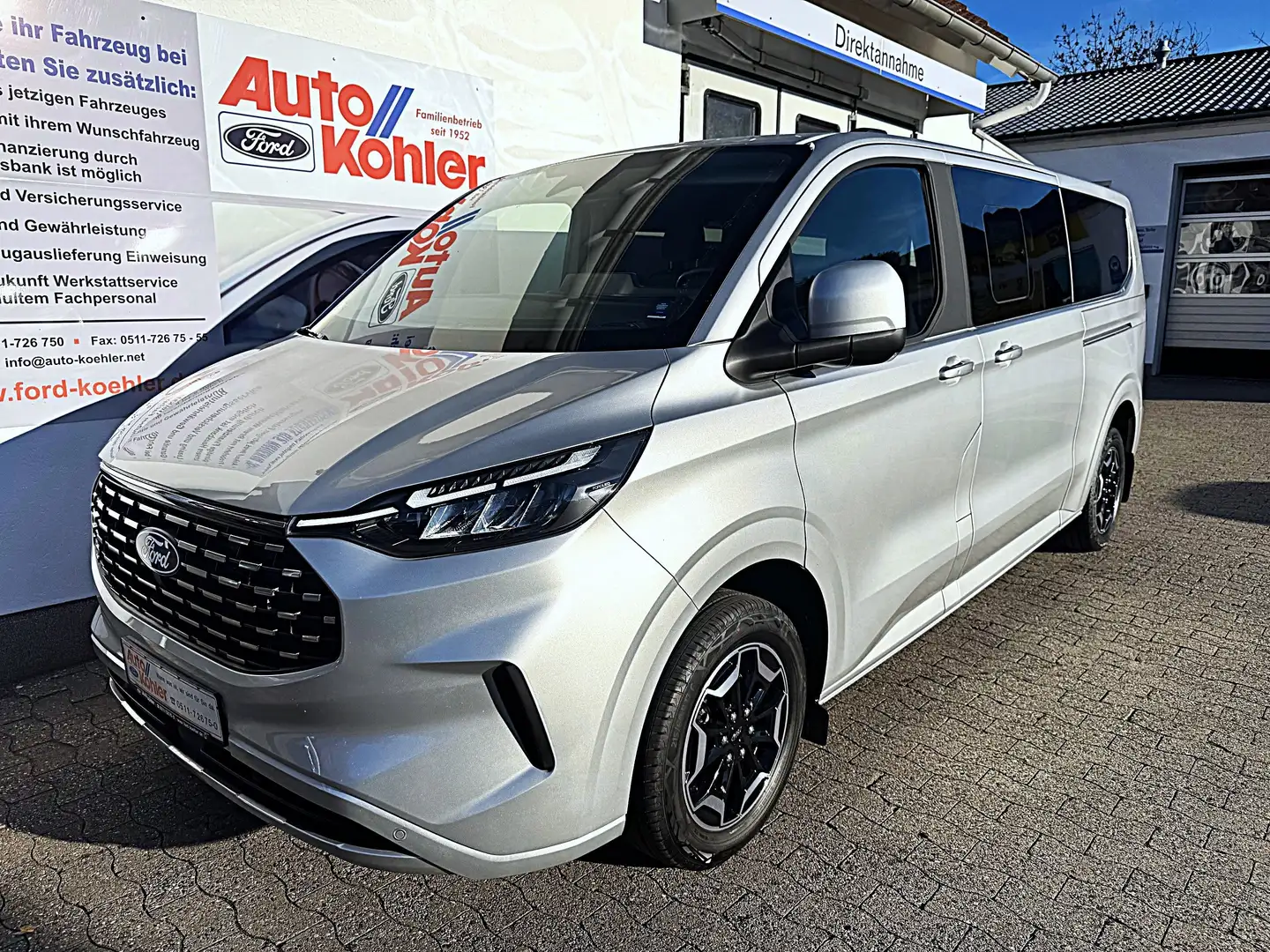Ford Tourneo Custom Tourneo Custom Bus 320 L2 Titanium (8-fach Reifen) Silber - 1