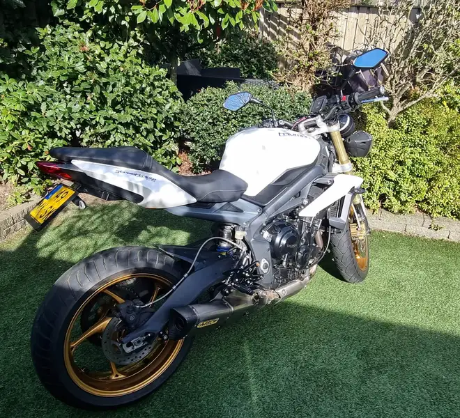 Triumph Street Triple 675 - foto 5