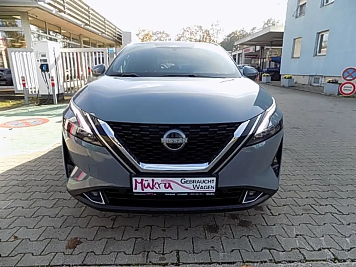 Nissan Qashqai Tekna 1.3 DIG-T 4x4 MHEV 158PS AT Desing Paket Grijs - 2