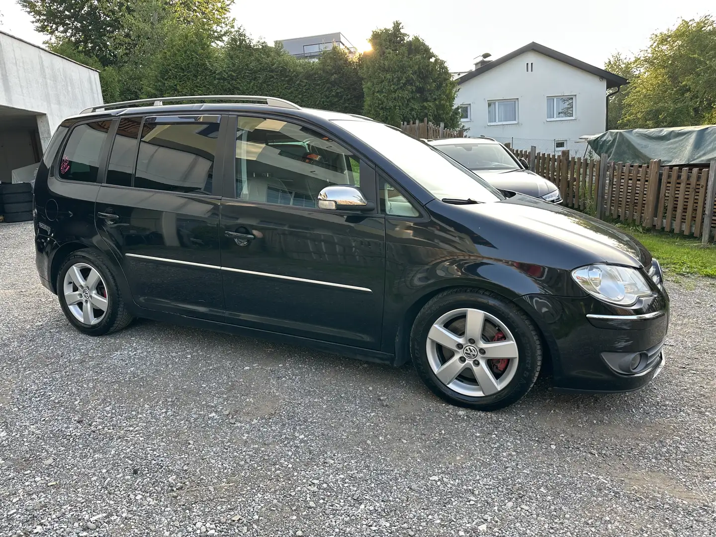 Volkswagen Touran 2.0 tdi Highline 170cv dsg dpf - 2