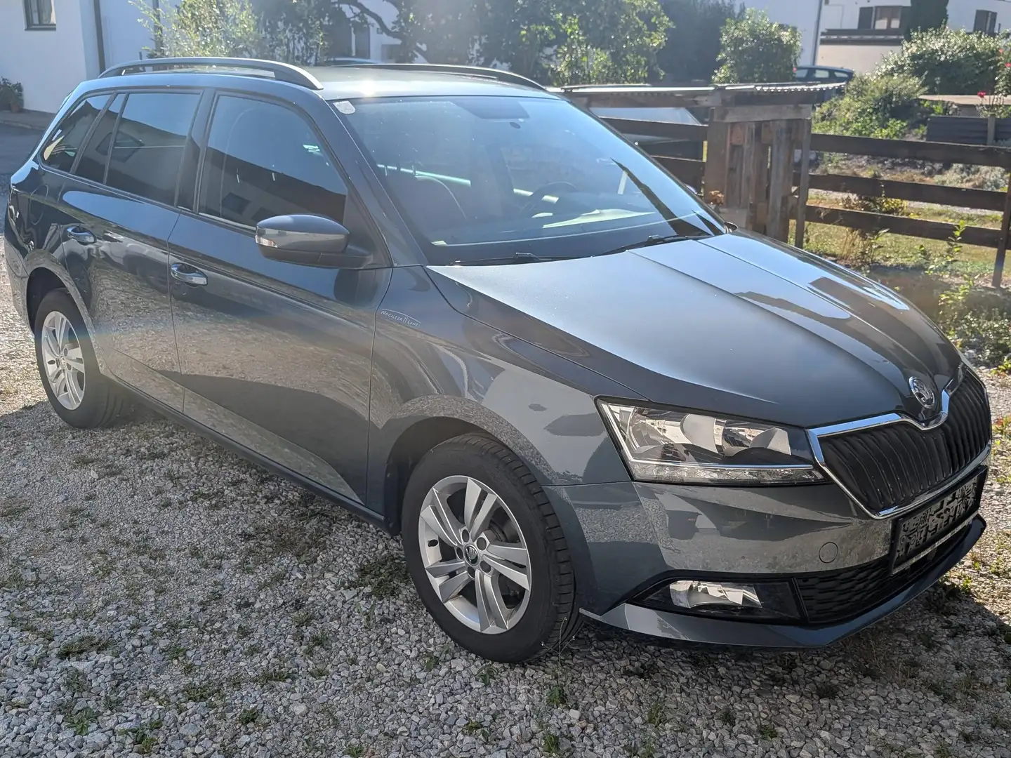 Skoda Fabia Fabia Combi Ambition 1,0 TSI Ambition Grau - 1