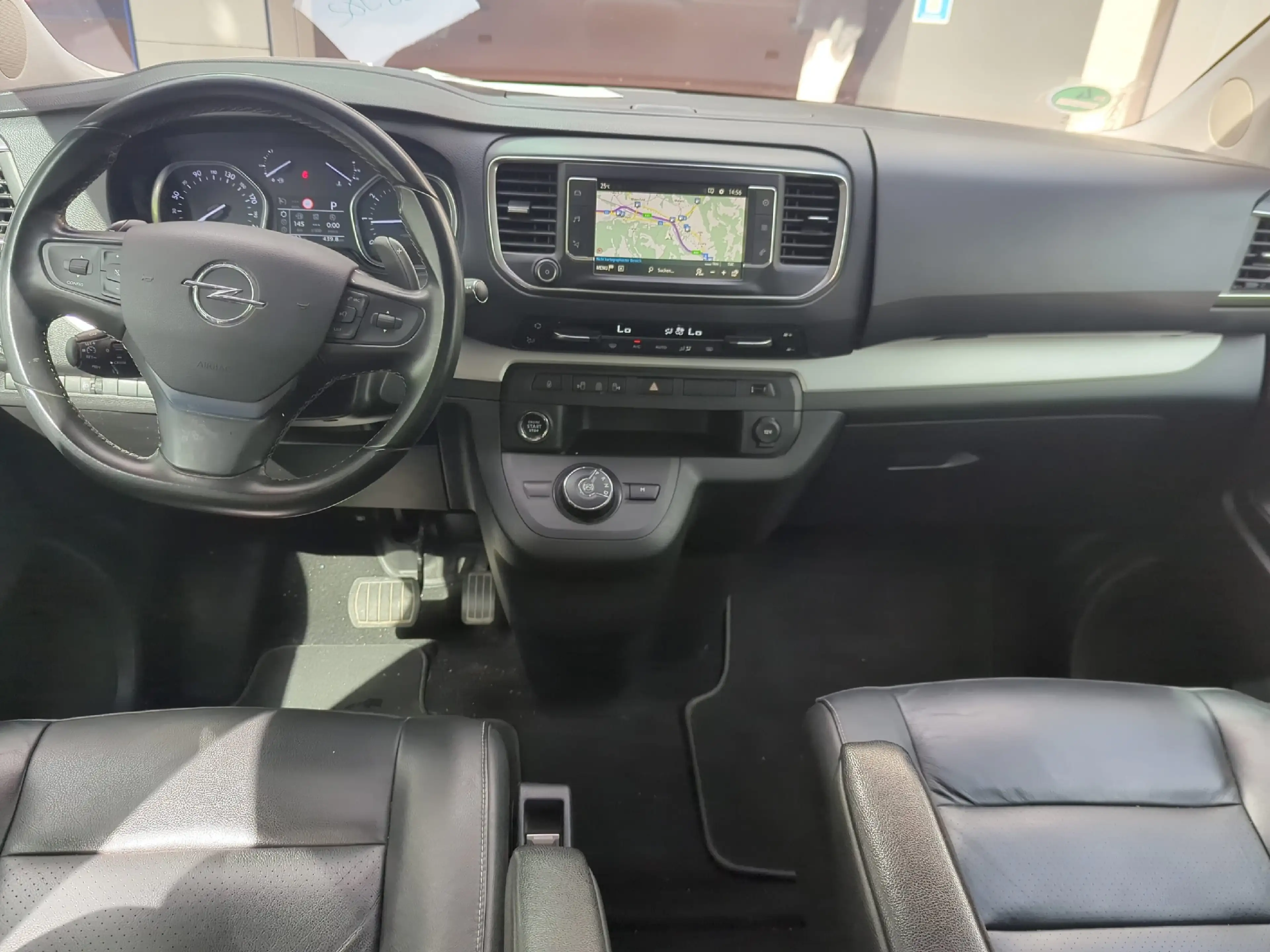 Opel Zafira Life 2.0 D Autom Tourer AHK+Nav+Pano+Leder — photo 12
