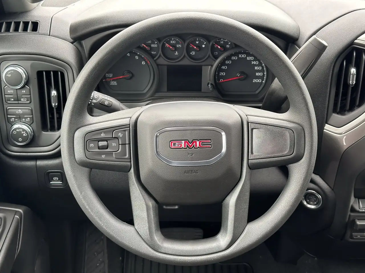 GMC Sierra 1500 снимка GMC Sierra 1500