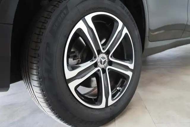 Mercedes-Benz GLC view 10